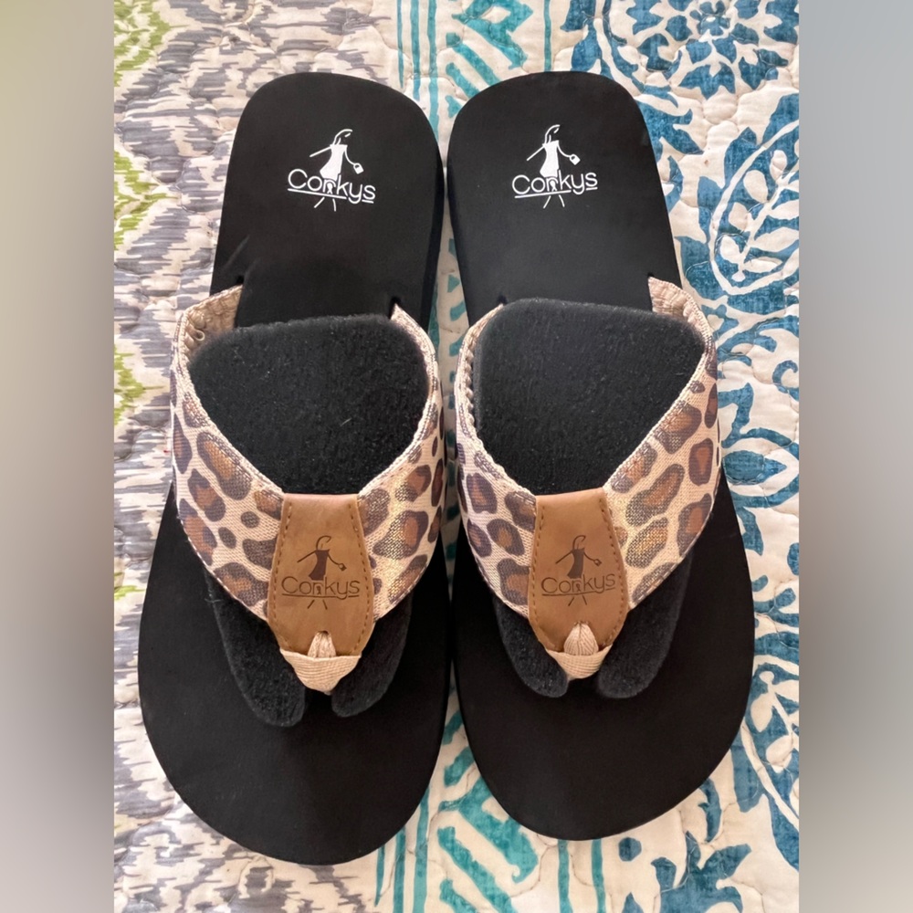 Corkys Womens Aquaholic Slip-on Leopard Print  Flip Flop Sandals 9